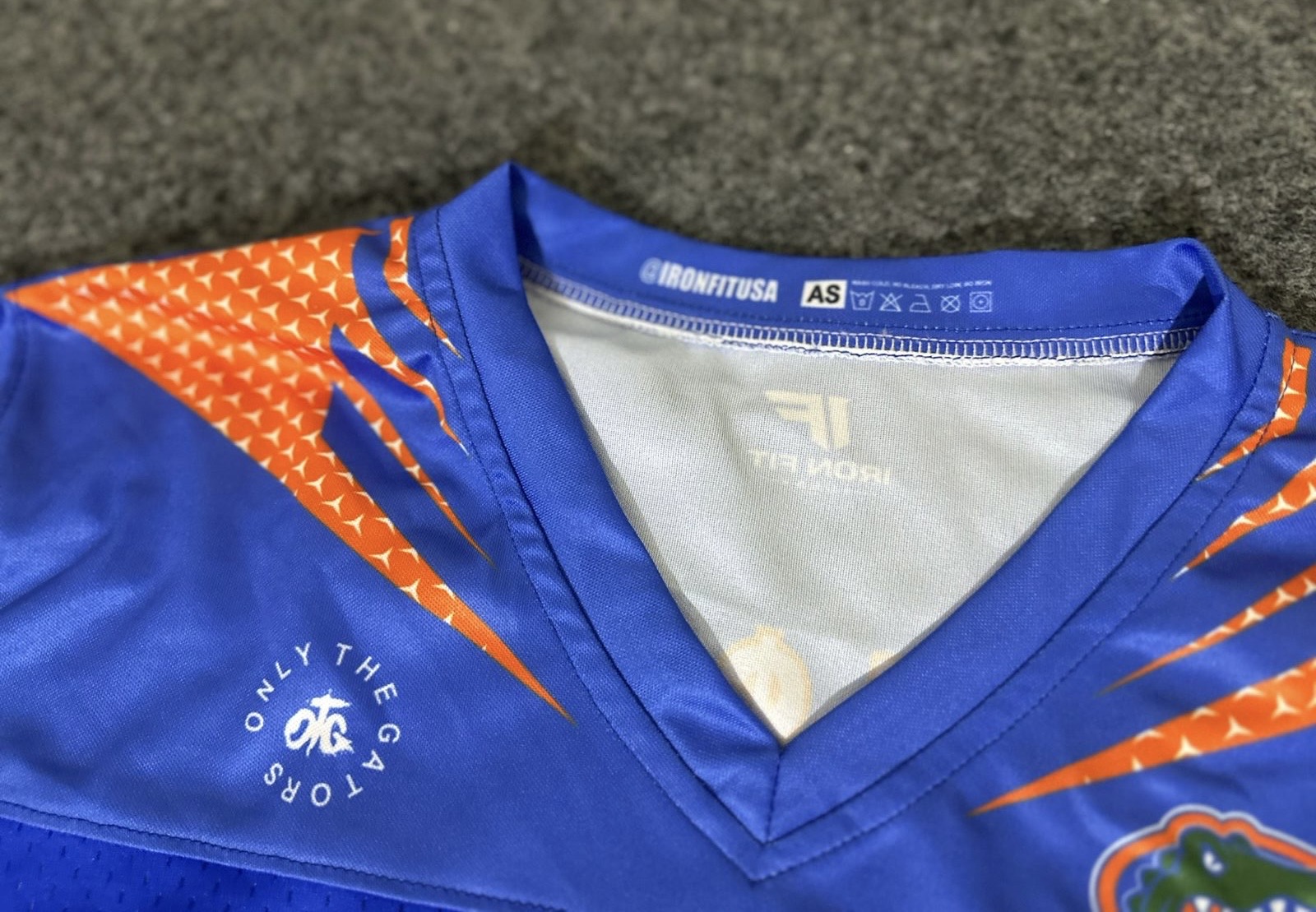 Gators jersey collar detail